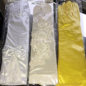 SATIN GLOVES 🌹